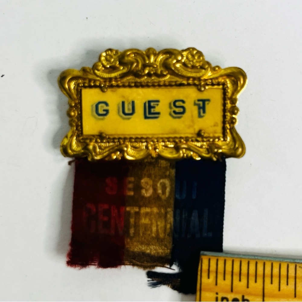 sesqui centennial 150 anniversary celebration guest‎ ribbon badge gold tone 1926